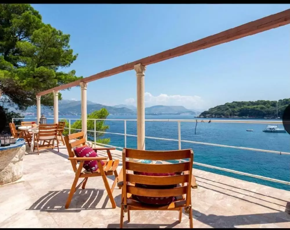 Villa 162m² in Croatia, Dubrovnik. Priced at 2100000€ rent photo-5