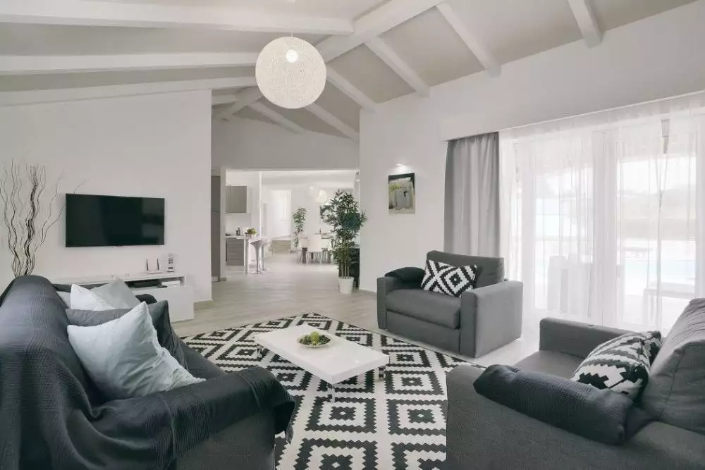 Villa 440m² in Croatia, Medulin. Priced at 2000000€ rent photo-6
