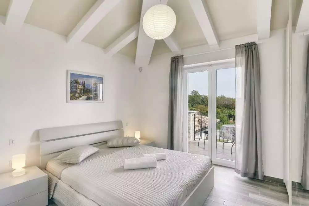 Villa 440m² in Croatia, Medulin. Priced at 2000000€ rent photo-18