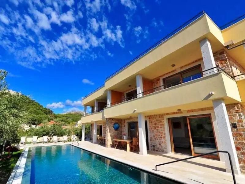 Hotels 628m² in Croatia, Hvar. Priced at 3800000€ rent photo-6