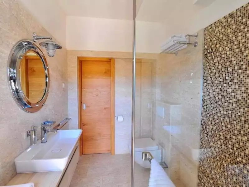 Hotels 628m² in Croatia, Hvar. Priced at 3800000€ rent photo-13