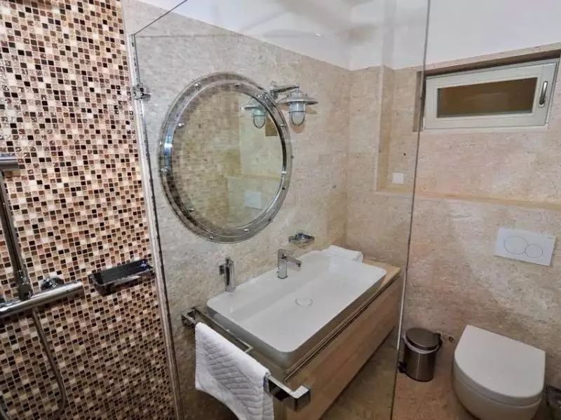 Hotels 628m² in Croatia, Hvar. Priced at 3800000€ rent photo-16