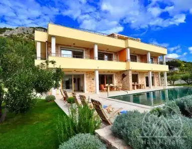 Buy in Croatia for 3800000€