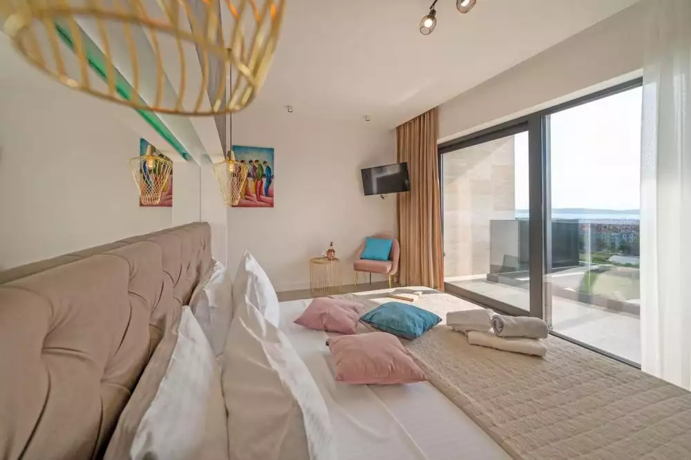 Villa 305m² in Croatia, Zadar. Priced at 1200000€ rent photo-15