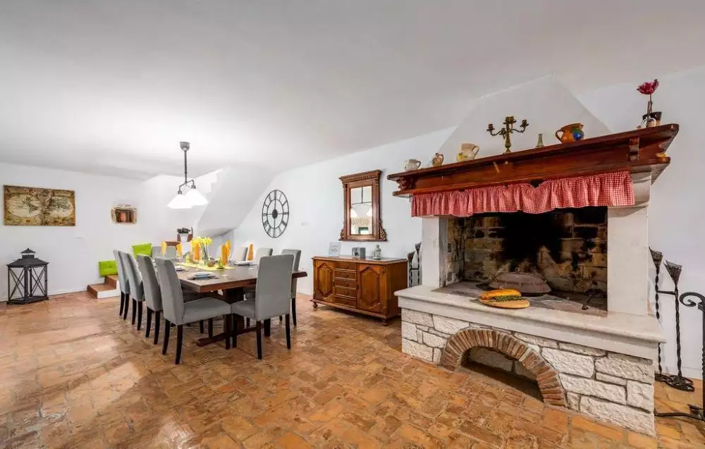 Villa 280m² in Croatia, Barban. Priced at 1380000€ rent photo-13