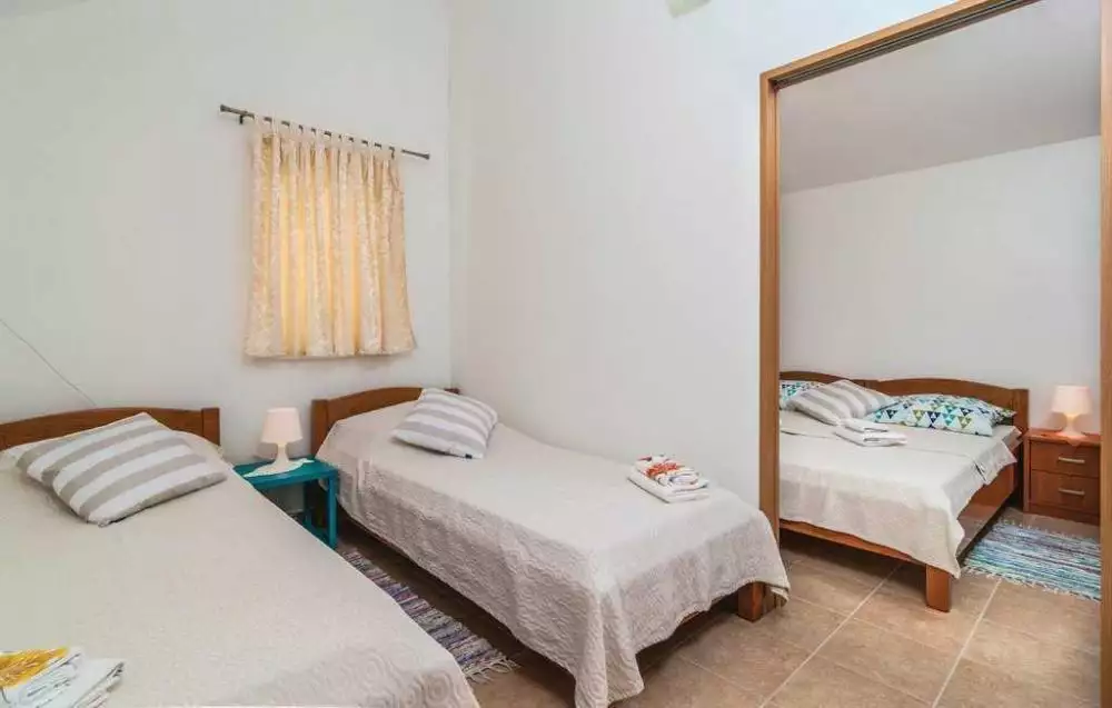 Hotels 255m² in Croatia, Rogoznica. Priced at 585000€ rent photo-8