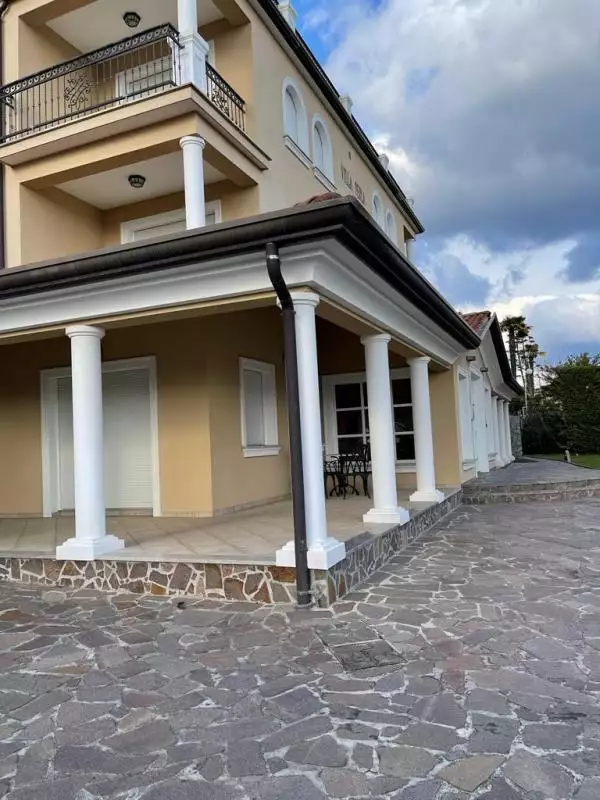 Hotels 1500m² in Croatia, Icici. Priced at 7900000€ rent photo-7