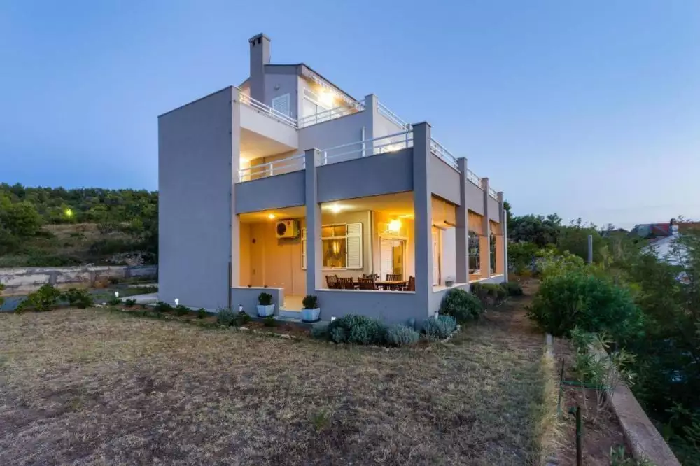 Hotels 399m² in Croatia, Novigrad. Priced at 850000€ rent photo-2