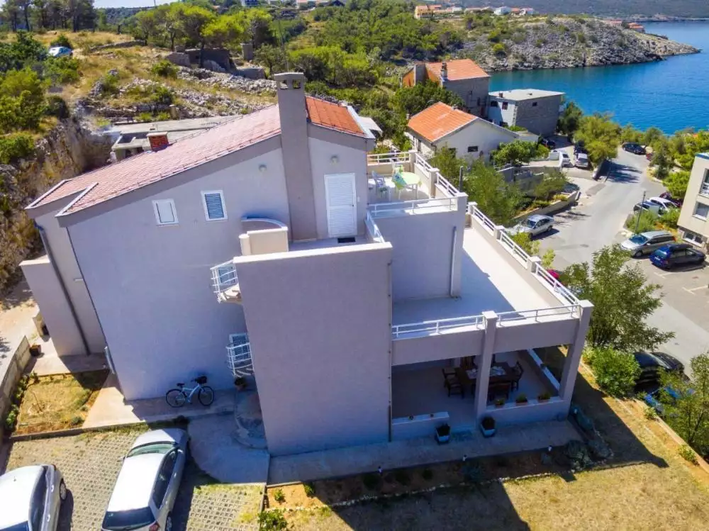Hotels 399m² in Croatia, Novigrad. Priced at 850000€ rent photo-3