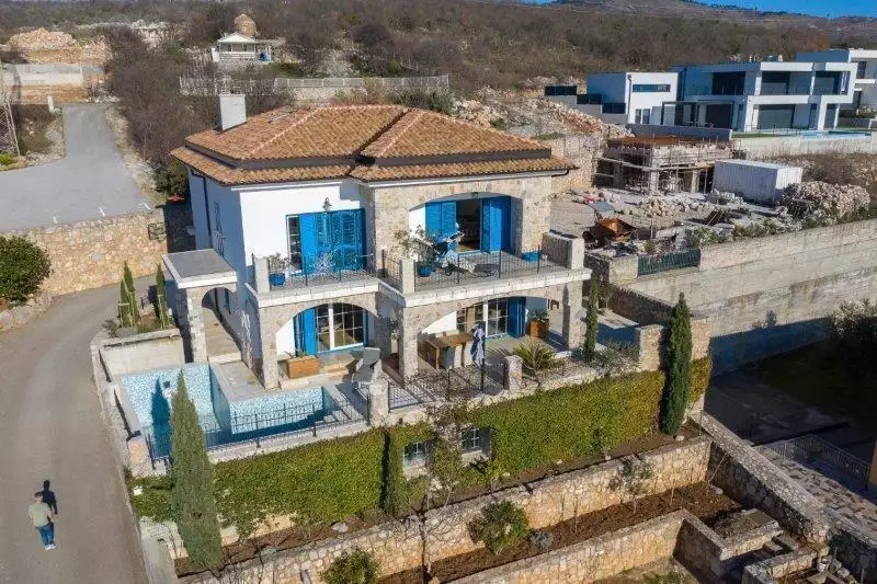 Villa 500m² in Croatia, Crikvenica. Priced at 790000€ rent photo-1