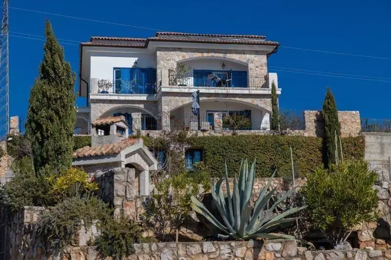 Villa 500m² in Croatia, Crikvenica. Priced at 790000€ rent photo-8