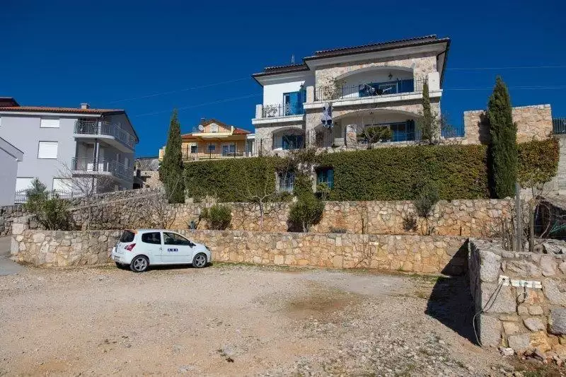 Villa 500m² in Croatia, Crikvenica. Priced at 790000€ rent photo-11
