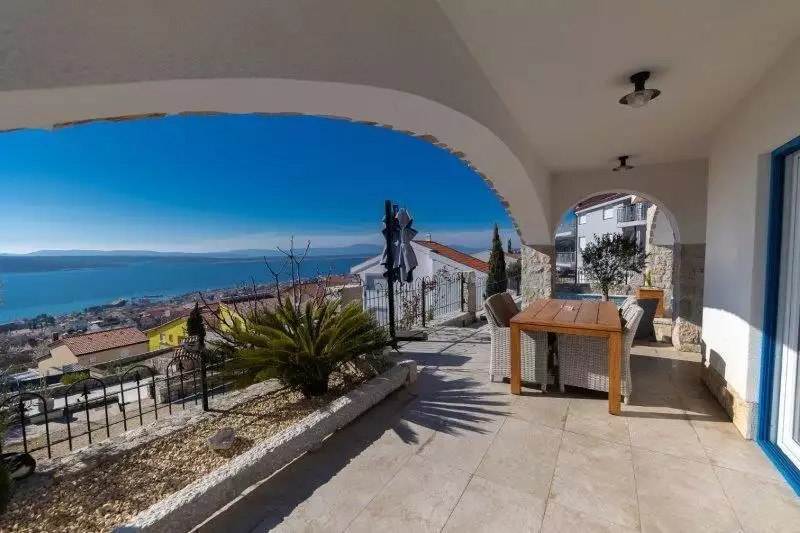 Villa 500m² in Croatia, Crikvenica. Priced at 790000€ rent photo-12