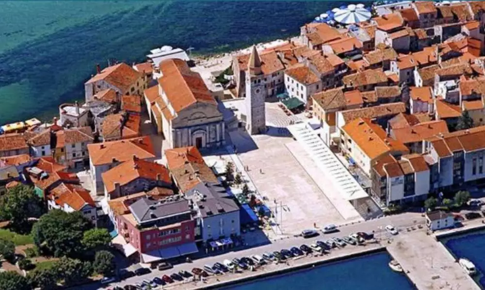 Hotels 1430m² in Croatia, Umag. Priced at 3900000€ rent photo-17