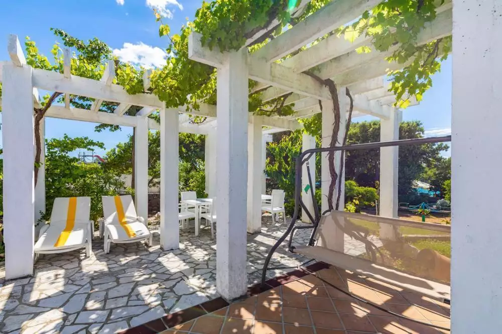 Hotels 450m² in Croatia, Punat. Priced at 2300000€ rent photo-14