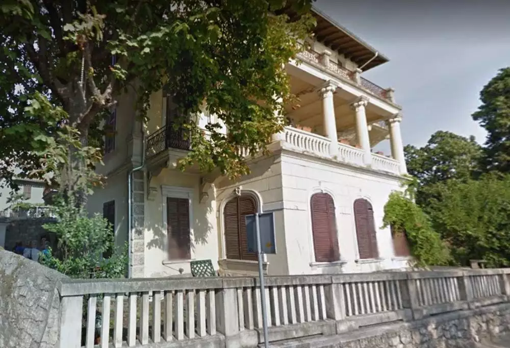 Villa 992m² in Croatia, Lovran. Priced at 2600000€ rent photo-6