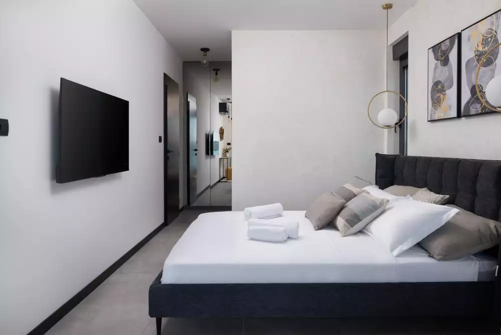 Villa 250m² in Croatia, Starigrad. Priced at 1590000€ rent photo-11