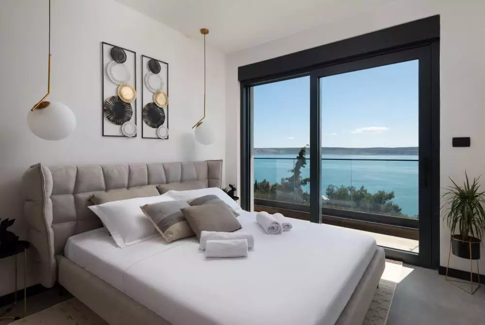Villa 250m² in Croatia, Starigrad. Priced at 1590000€ rent photo-20