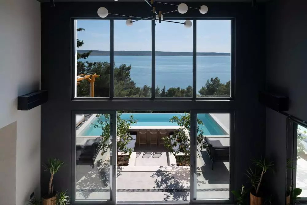 Villa 250m² in Croatia, Starigrad. Priced at 1590000€ rent photo-25