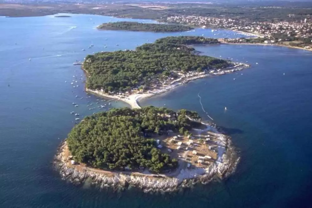 Villa 220m² in Croatia, Medulin. Priced at 580000€ rent photo-4