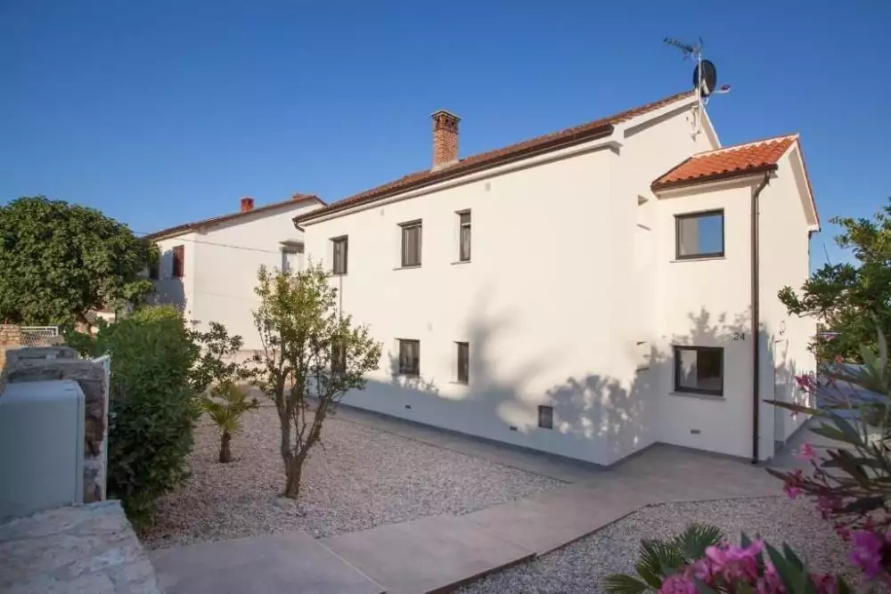 Villa 220m² in Croatia, Medulin. Priced at 580000€ rent photo-5