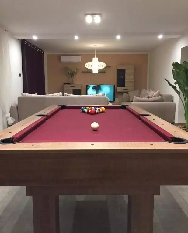 Villa 220m² in Croatia, Medulin. Priced at 580000€ rent photo-6