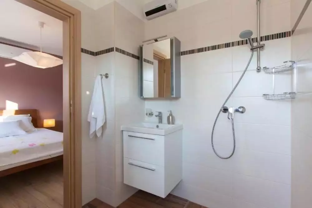 Villa 220m² in Croatia, Medulin. Priced at 580000€ rent photo-16