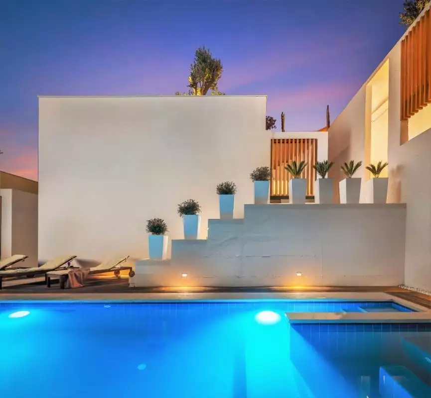 Villa 298m² in Croatia, Omis. Priced at 2500000€ rent photo-3
