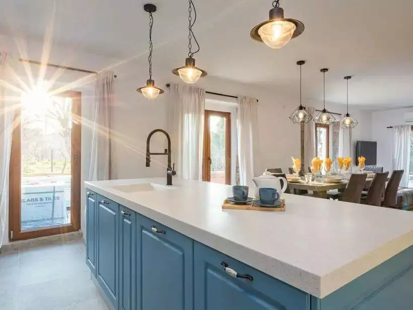 Villa 240m² in Croatia, Umag. Priced at 690000€ rent photo-13