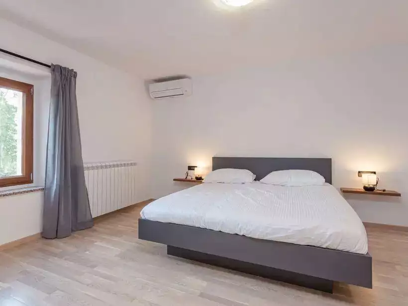 Villa 240m² in Croatia, Umag. Priced at 690000€ rent photo-15