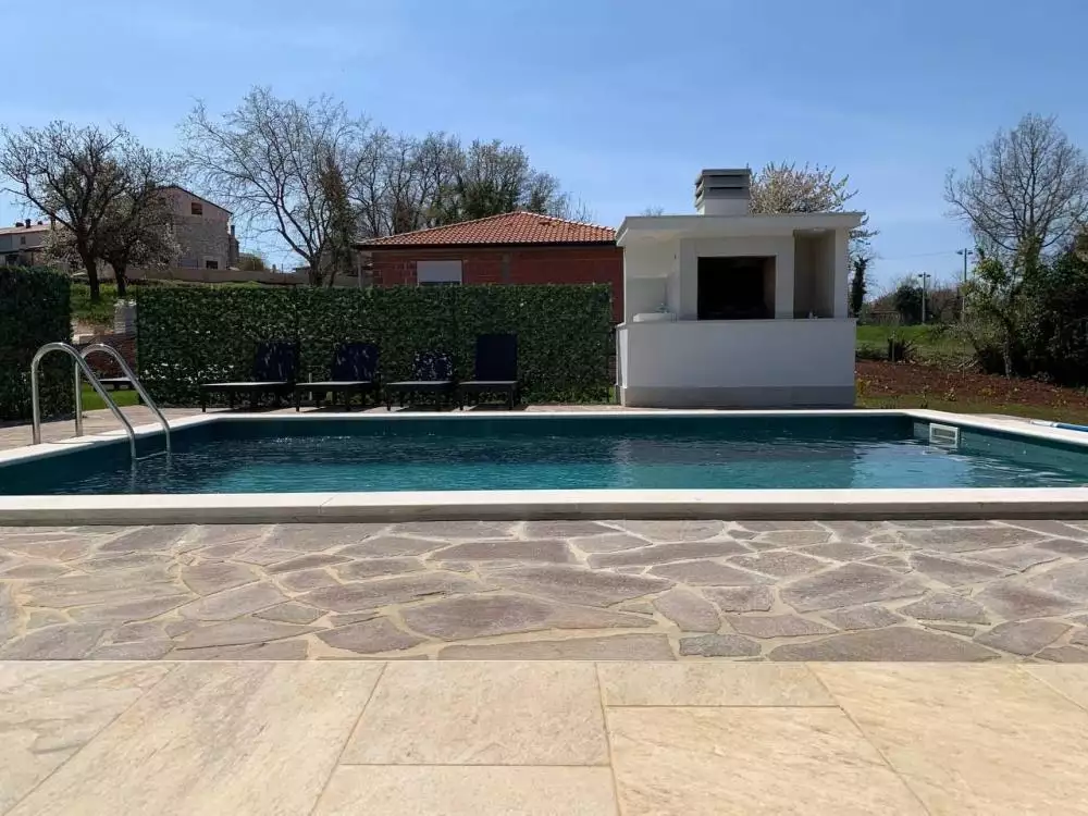 Villa 140m² in Croatia, Umag. Priced at 650000€ rent photo-11