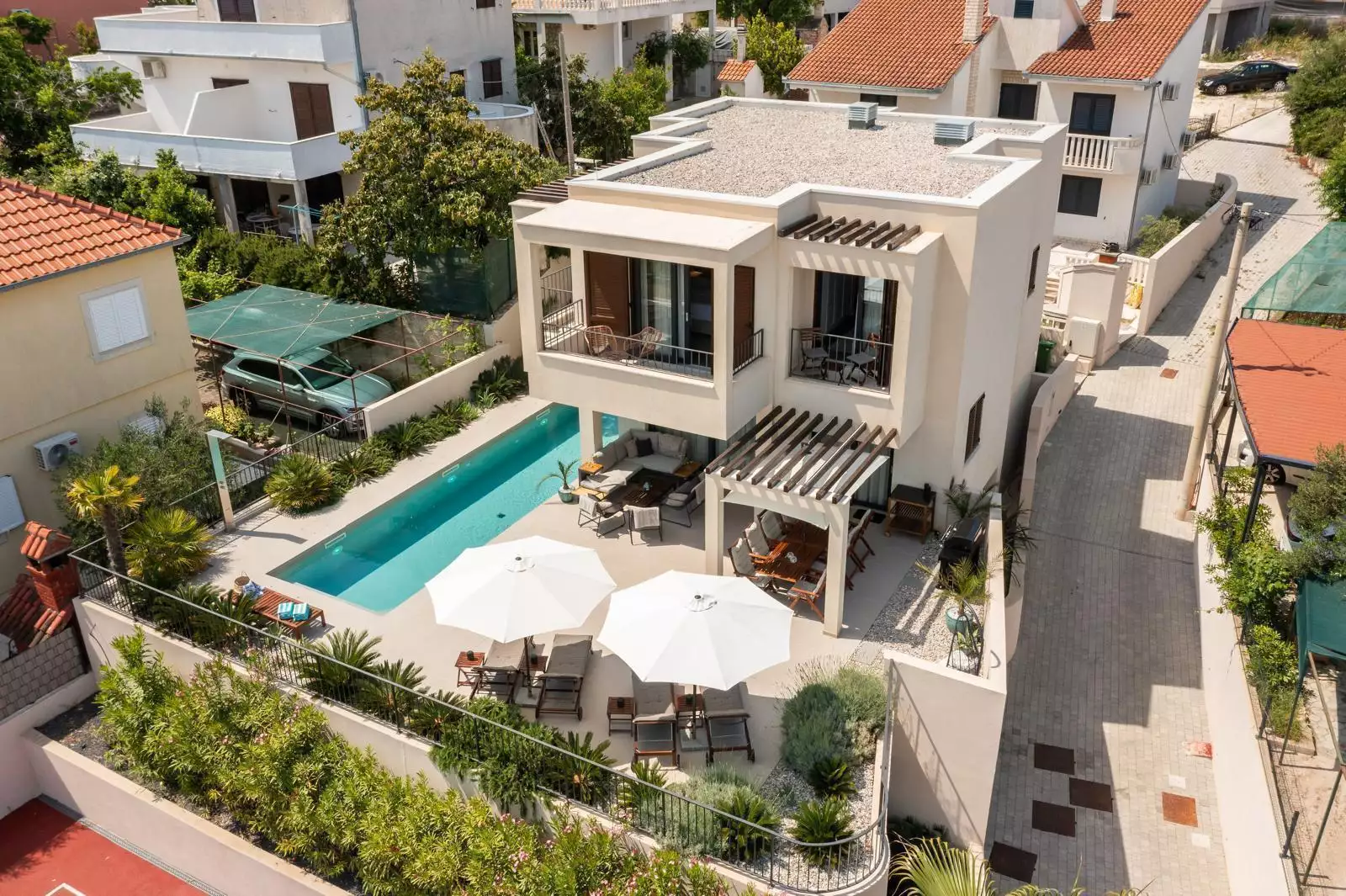 Villa 240m² in Croatia, Ciovo. Priced at 1350000€ rent photo-2
