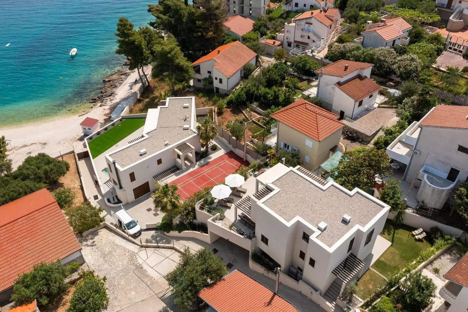 Villa 240m² in Croatia, Ciovo. Priced at 1350000€ rent photo-3
