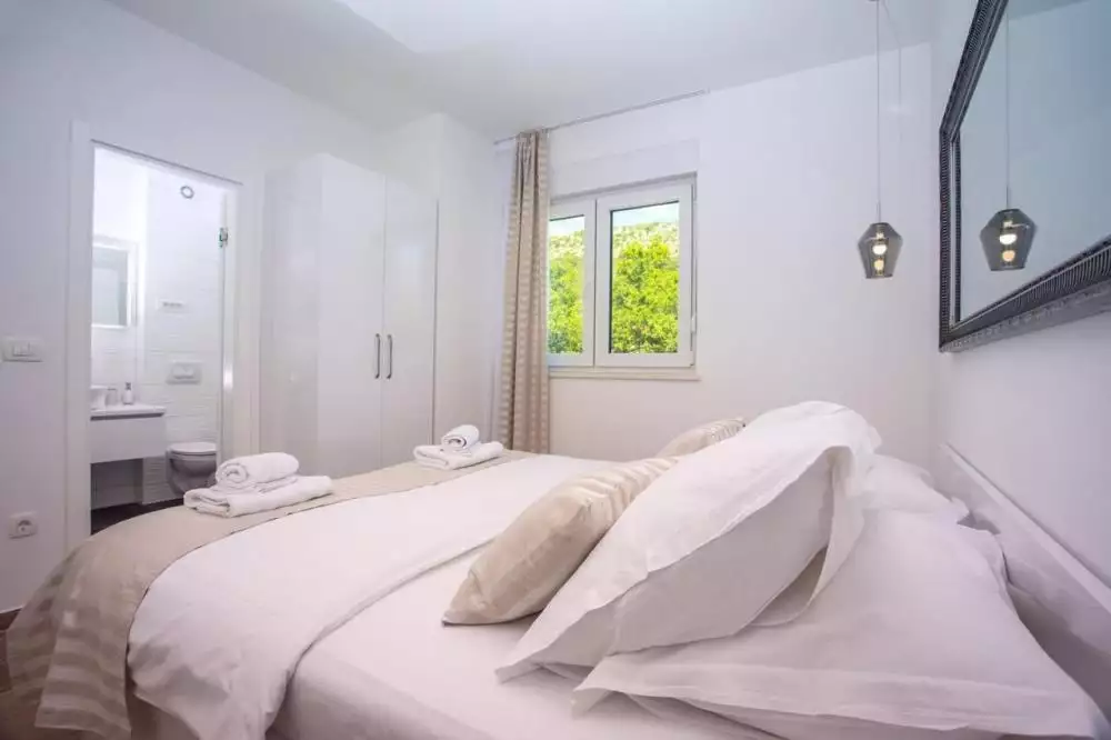 Villa 250m² in Croatia, Omis. Priced at 1500000€ rent photo-8