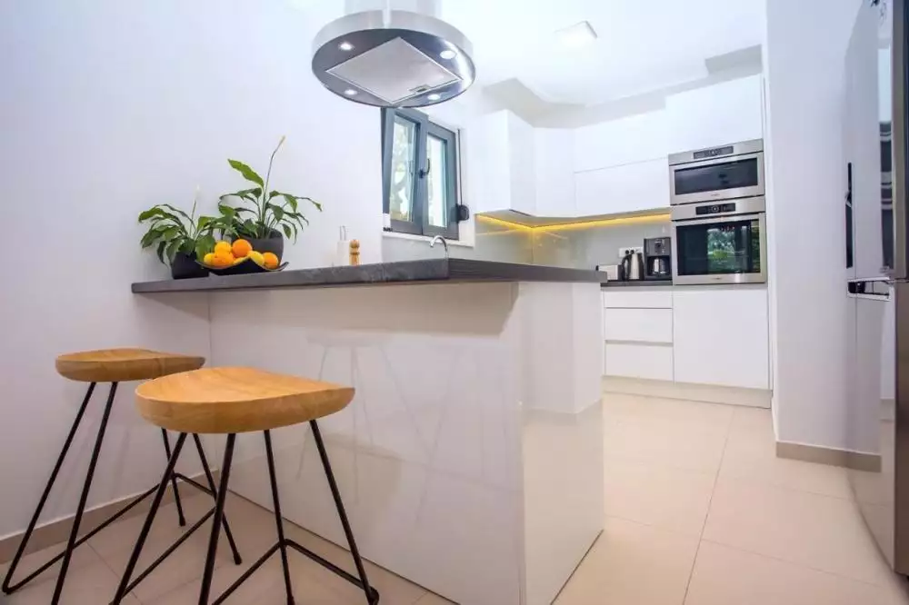 Villa 250m² in Croatia, Omis. Priced at 1500000€ rent photo-9
