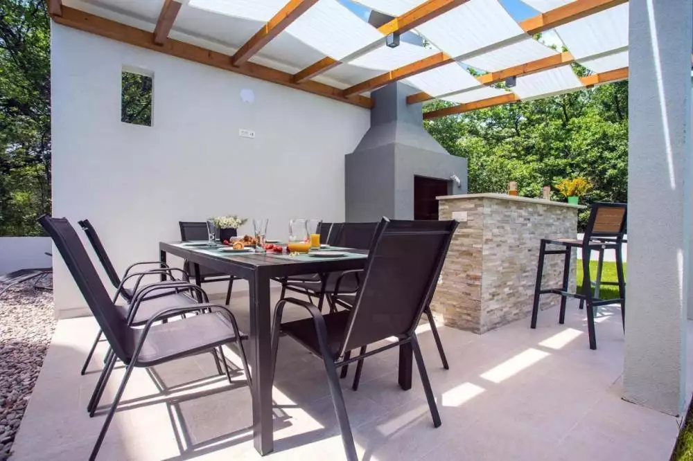 Villa 250m² in Croatia, Omis. Priced at 1500000€ rent photo-22