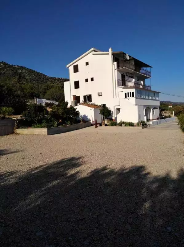 Hotels 583m² in Croatia, Zavala. Priced at 879000€ rent photo-10