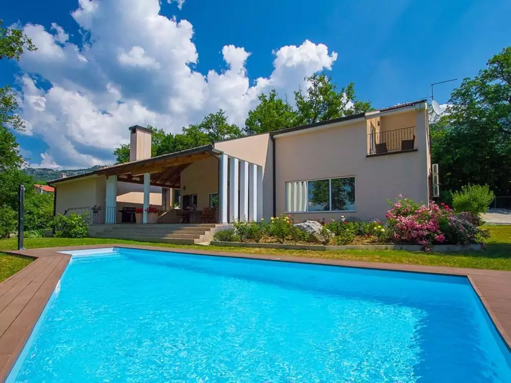 Villa 285m² in Croatia, Buzet. Priced at 630000€ rent photo-3