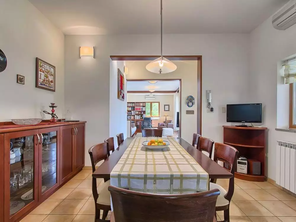 Villa 285m² in Croatia, Buzet. Priced at 630000€ rent photo-14