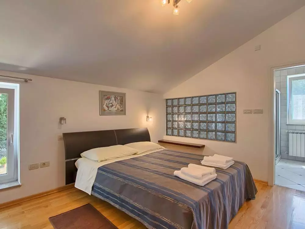 Villa 285m² in Croatia, Buzet. Priced at 630000€ rent photo-19