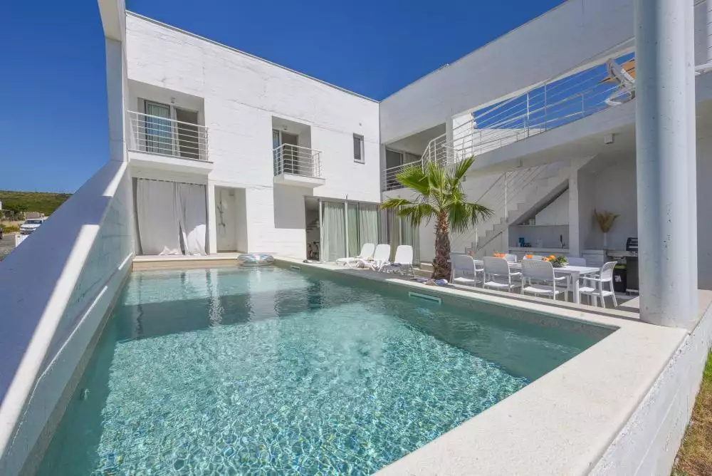 Villa 200m² in Croatia, Zadar. Priced at 1350000€ rent photo-1