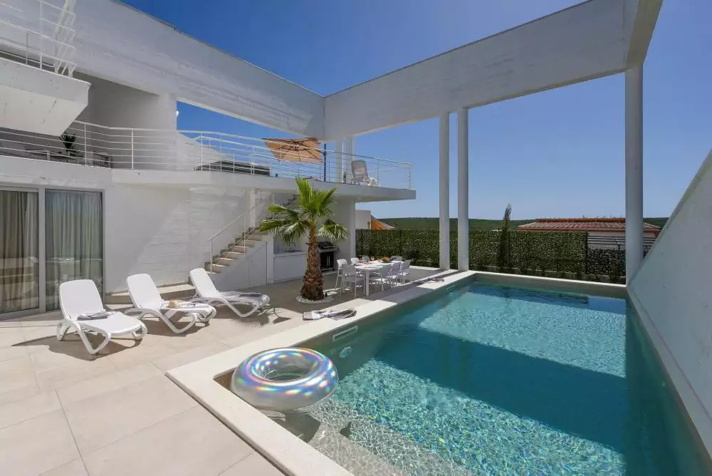 Villa 200m² in Croatia, Zadar. Priced at 1350000€ rent photo-5