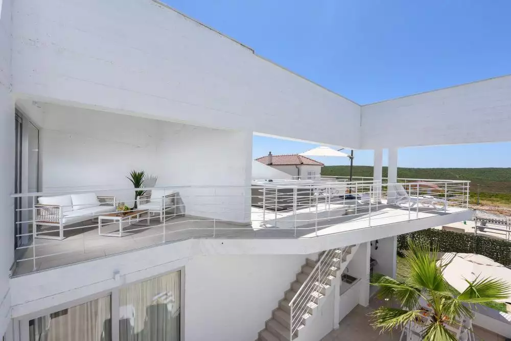 Villa 200m² in Croatia, Zadar. Priced at 1350000€ rent photo-6