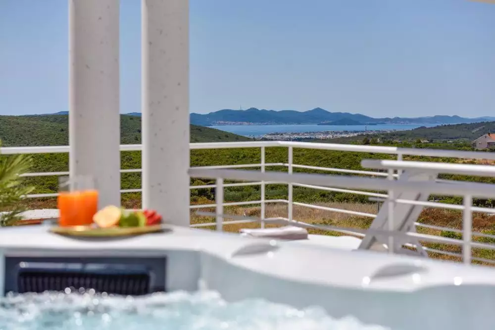 Villa 200m² in Croatia, Zadar. Priced at 1350000€ rent photo-17