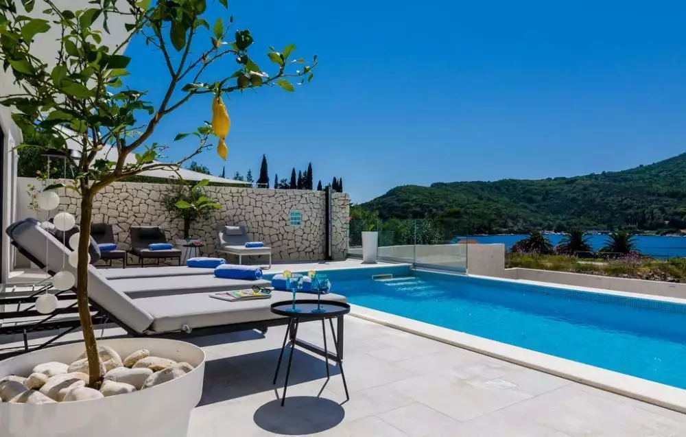 Villa 210m² in Croatia, Dubrovnik. Priced at 1500000€ rent photo-7