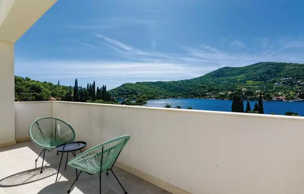 Villa 210m² in Croatia, Dubrovnik. Priced at 1500000€ rent photo-9