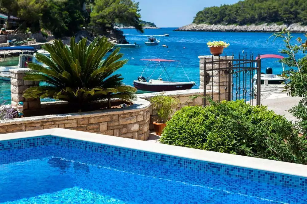 Villa 460m² in Croatia, Korcula. Priced at 1600000€ rent photo-6