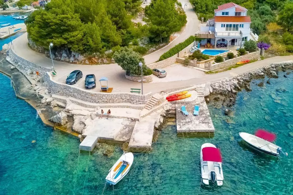 Villa 460m² in Croatia, Korcula. Priced at 1600000€ rent photo-9