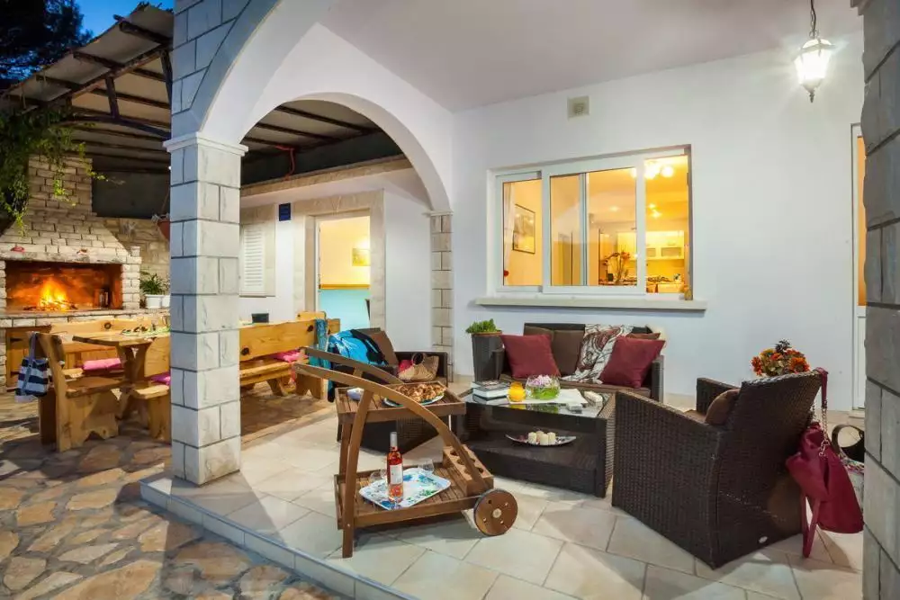 Villa 460m² in Croatia, Korcula. Priced at 1600000€ rent photo-16