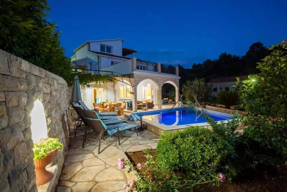 Villa 460m² in Croatia, Korcula. Priced at 1600000€ rent photo-22